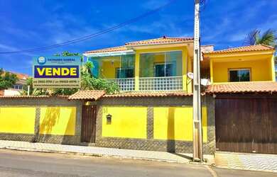 Imagem: A casa possui 5 Dormitórios, 5 Banheiros, 3 Vagas na garagem