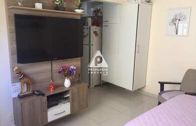 Imagem: A kitnet possui 1 Dormitório, 1 Banheiro, 32m² de Área e