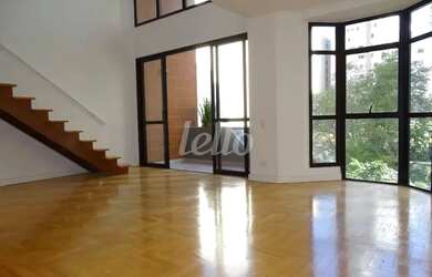 Imagem: O apartamento possui 2 Dormitórios, 2 Banheiros, 2 Vagas na