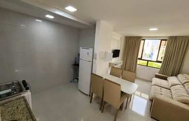 Imagem: O apartamento possui 1 Dormitório, 1 Banheiro, 1 Vaga na garagem