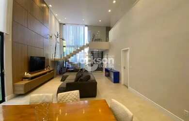 Imagem: A casa possui 4 Dormitórios, 5 Banheiros, 4 Vagas na garagem