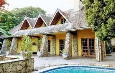 Imagem: A casa em condomínio possui 3 Dormitórios, 4 Banheiros, 4