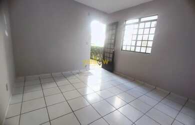 Imagem: O apartamento possui 2 Dormitórios, 1 Banheiro, 2 Vagas na