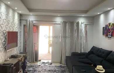 Imagem: A casa possui 2 Dormitórios, 2 Banheiros, 3 Vagas na garagem