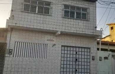 Imagem: A casa possui 5 Dormitórios, 4 Banheiros e 1 Vaga na garagem