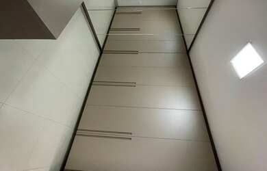 Imagem: A casa em condomínio possui 4 Dormitórios, 5 Banheiros, 4