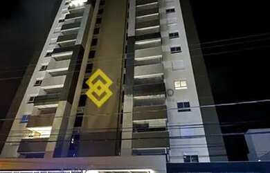 Imagem: O apartamento possui 2 Dormitórios, 1 Banheiro, 5 Vagas na