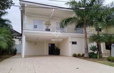 Imagem: A casa em condomínio possui 4 Dormitórios, 5 Banheiros, 5