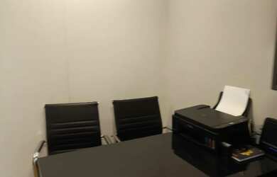 Imagem: O depósito possui 1 Vaga na garagem, 28m² de Área e está