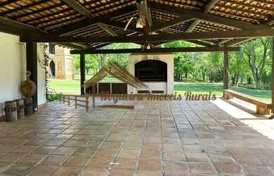 Imagem 11: Fazenda com maravilhosa casa centenária na região de Porto Feliz-SP