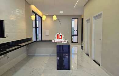 Imagem 16: Casa Duplex no Quinta das Marinas com 4 Suítes 2 com Closet Piscina com...