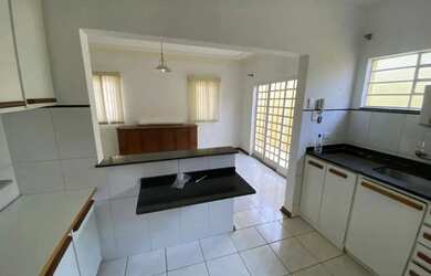 Imagem 10: Casa para alugar com 4 dormitórios 155 m² R$ 4.900/mês Jardim Santos...