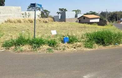 Imagem: O terreno possui 302m² de Área e está localizado em Centro