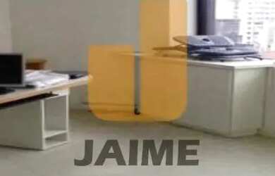 Imagem: O depósito possui 3 Vagas na garagem, 135m² de Área e está