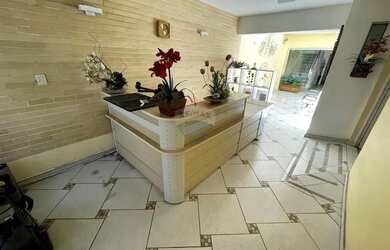 Imagem: O depósito possui 3 Vagas na garagem, 320m² de Área e Imóvel