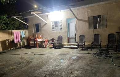 Imagem: A casa possui 3 Dormitórios, 2 Banheiros, 4 Vagas na garagem