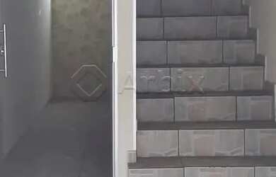 Imagem: O depósito possui 2 Vagas na garagem e 102m² de Área e está