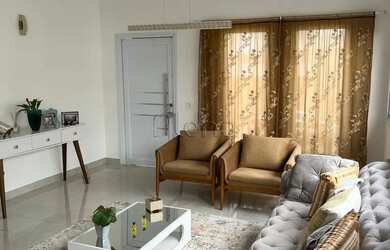 Imagem: A casa em condomínio possui 3 Dormitórios, 3 Banheiros, 2