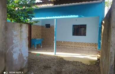 Imagem: A casa possui 2 Dormitórios, 1 Banheiro, 1 Vaga na garagem