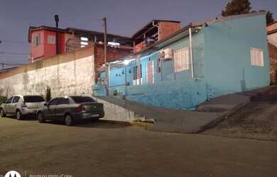 Imagem: A casa à venda possui 2 Dormitórios e 1 Banheiro e está localizado