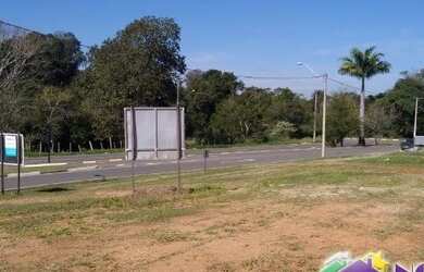 Imagem: O terreno possui 331m² de Área e está localizado em Guedes