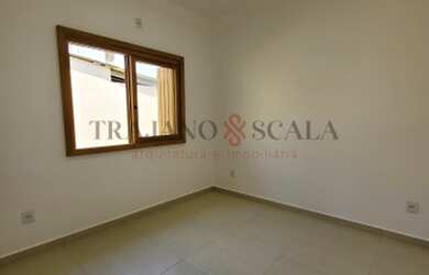 Imagem 13: Linda residência, frente Norte, localizada no balneário Vista Alegre...