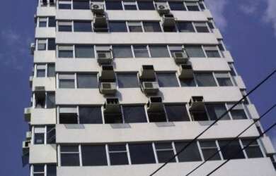 Imagem: O depósito possui 2 Vagas na garagem, 164m² de Área e está