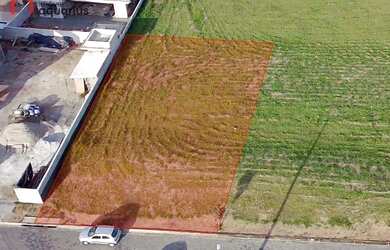 Imagem: O terreno à venda possui 540m² de Área e está localizado