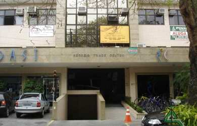 Imagem: O depósito possui 1 Vaga na garagem, 18m² de Área e está