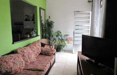 Imagem: A casa possui 2 Dormitórios, 1 Banheiro, 1 Vaga na garagem