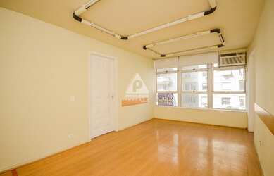 Imagem: O depósito possui 134m² de Área e está localizado em Copacabana