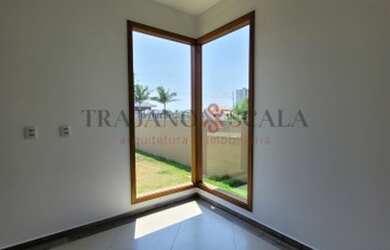 Imagem 8: Linda residência, frente Norte, localizada no balneário Vista Alegre...