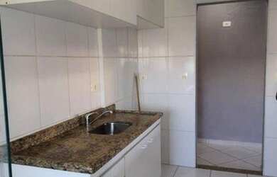 Imagem: O apartamento possui 3 Dormitórios, 1 Banheiro, 1 Vaga na garagem