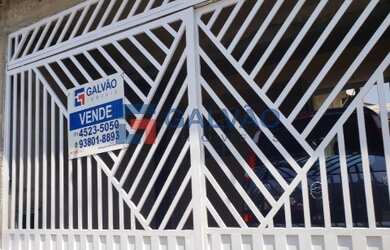 Imagem: A casa possui 5 Dormitórios, 4 Banheiros, 2 Vagas na garagem