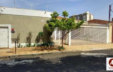 Imagem: O depósito possui 4 Vagas na garagem, 651m² de Área e está