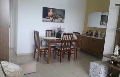 Imagem: O apartamento possui 2 Dormitórios, 2 Banheiros, 2 Vagas na