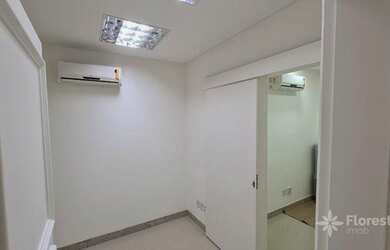 Imagem 8: Sala, 65 m² - de R$370.000 por R$ 250.000 ou aluguel por R$ 2.700/mês...