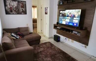 Imagem: O apartamento possui 2 Dormitórios, 1 Banheiro, 1 Vaga na garagem