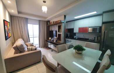 Imagem: O apartamento possui 2 Dormitórios, 1 Banheiro, 1 Vaga na garagem