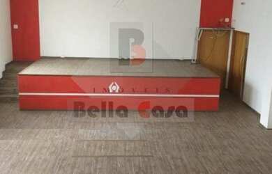 Imagem: O depósito possui 5 Vagas na garagem, 2.938m² de Área e