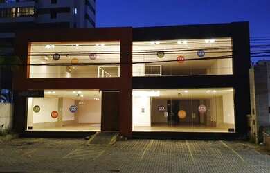 Imagem: O depósito possui 5 Vagas na garagem, 800m² de Área e está