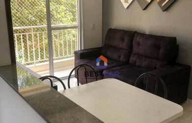 Imagem: O apartamento possui 2 Dormitórios, 1 Banheiro, 1 Vaga na garagem