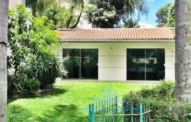 Imagem 4: Casa de Alto Padrão em Região nobre da cidade, em frente ao Bosque de Portugal