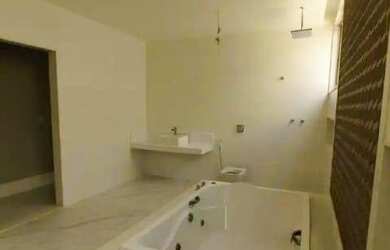 Imagem 9: Casa de condomínio para venda possui 750 metros quadrados com 5 quartos