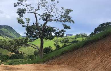Imagem 4: Excelente terreno com linda vista da pedra do baú com projeto para 4...