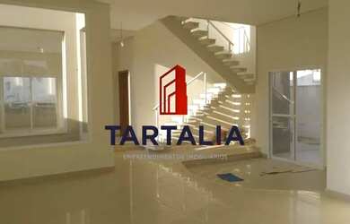 Imagem: A casa em condomínio possui 3 Dormitórios, 3 Banheiros, 2