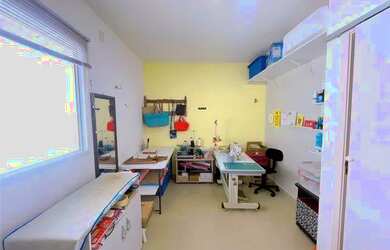 Imagem: A casa possui 2 Dormitórios, 1 Banheiro, 1 Vaga na garagem