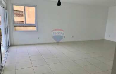 Imagem: O apartamento possui 4 Dormitórios, 4 Banheiros, 2 Vagas na