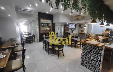 Imagem: O depósito possui 5 Vagas na garagem e 320m² de Área e está