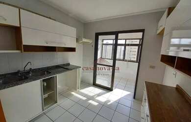 Imagem: O apartamento possui 3 Dormitórios, 1 Banheiro, 2 Vagas na